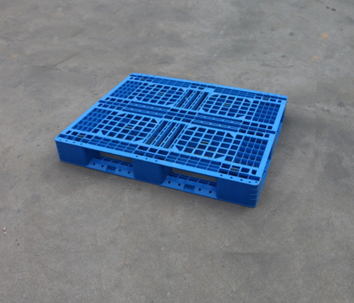 網(wǎng)格田字塑料托盤的結(jié)構(gòu)設(shè)計與力學(xué)優(yōu)勢