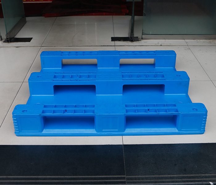 焊接塑料托盤(pán)行業(yè)發(fā)展趨勢(shì)與標(biāo)準(zhǔn)化建設(shè)